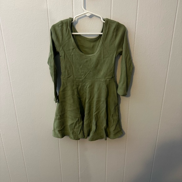 Long Sleeve Ribbed Dress - Picture 5 of 6